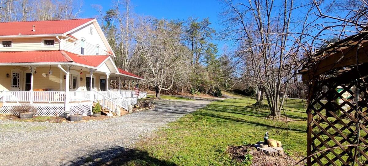 Misty Mountain Inn Blairsville Exterior photo